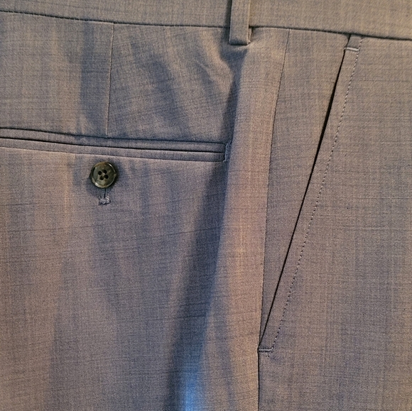 Kenneth Cole Suit 40R/38R - Picture 7 of 8